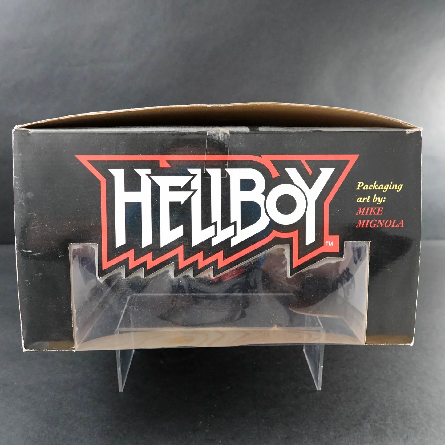 Hellboy 18-Inch Statue – Mezco Toyz (16110) - Massive Sammlerfigur - Neu & OVP