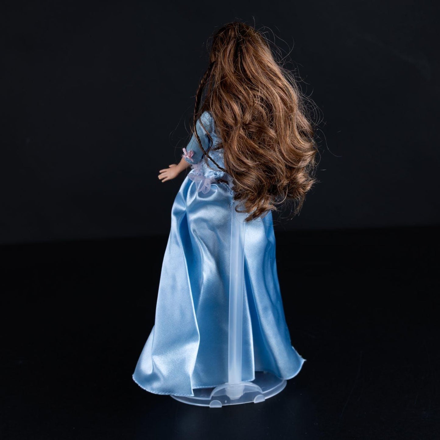 barbie-die-prinzessin-und-das-dorfmaedchen-erika-ohne-singfunktion-defekt-5 - Utopia Collectibles