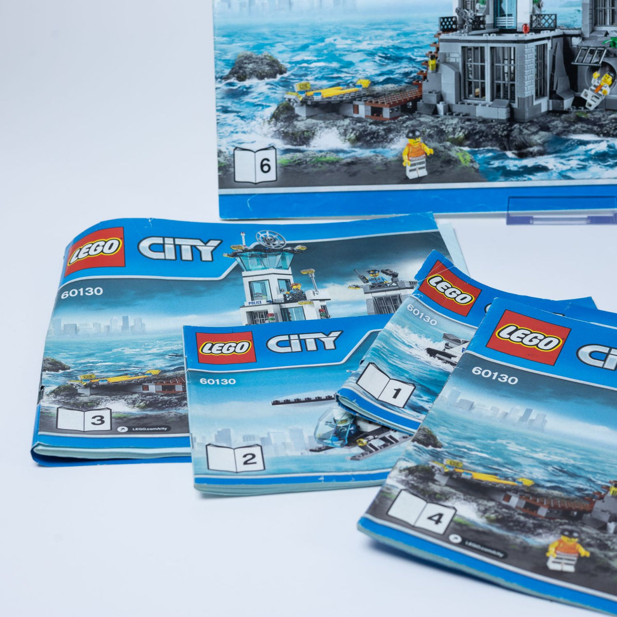 LEGO City - Polizeiquartier auf der Gefängnisinsel - Modell 60130 - Vollständig
