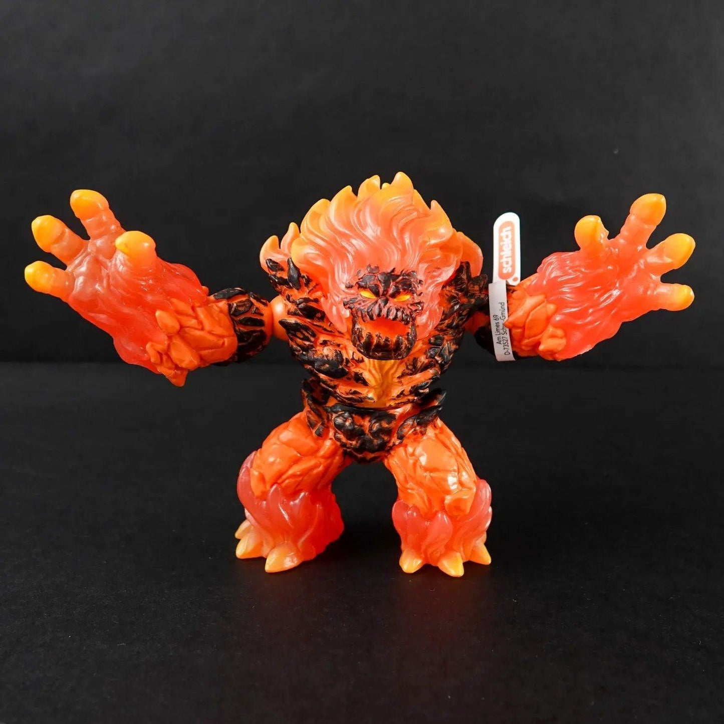 Schleich Tier Figur: Eldrado Lavagolem - Modell 70145 - Mit Fähnchen / Etikett