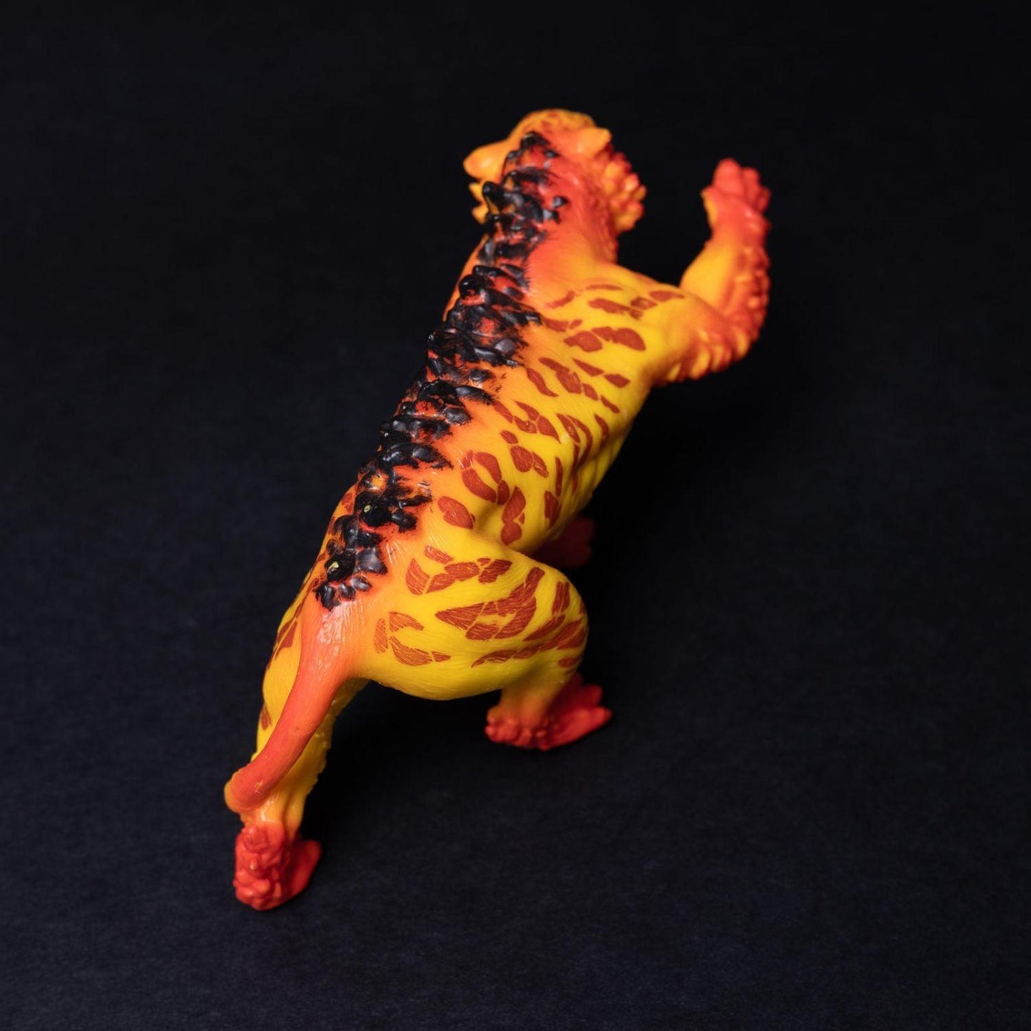 schleich-tier-figur-eldrador-lavatiger-modell-70148-zustand-gut-6 - Utopia Collectibles