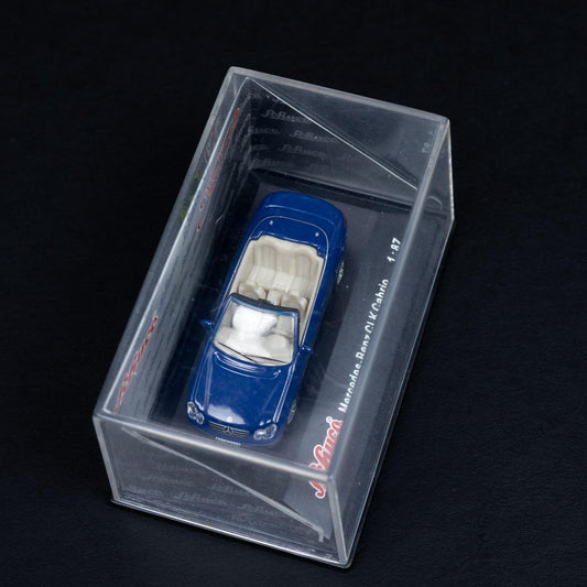 schuco-mercedes-benz-clk-cabrio-modellauto-187-mit-mini-showcase-neuwertig-2 - Utopia Collectibles