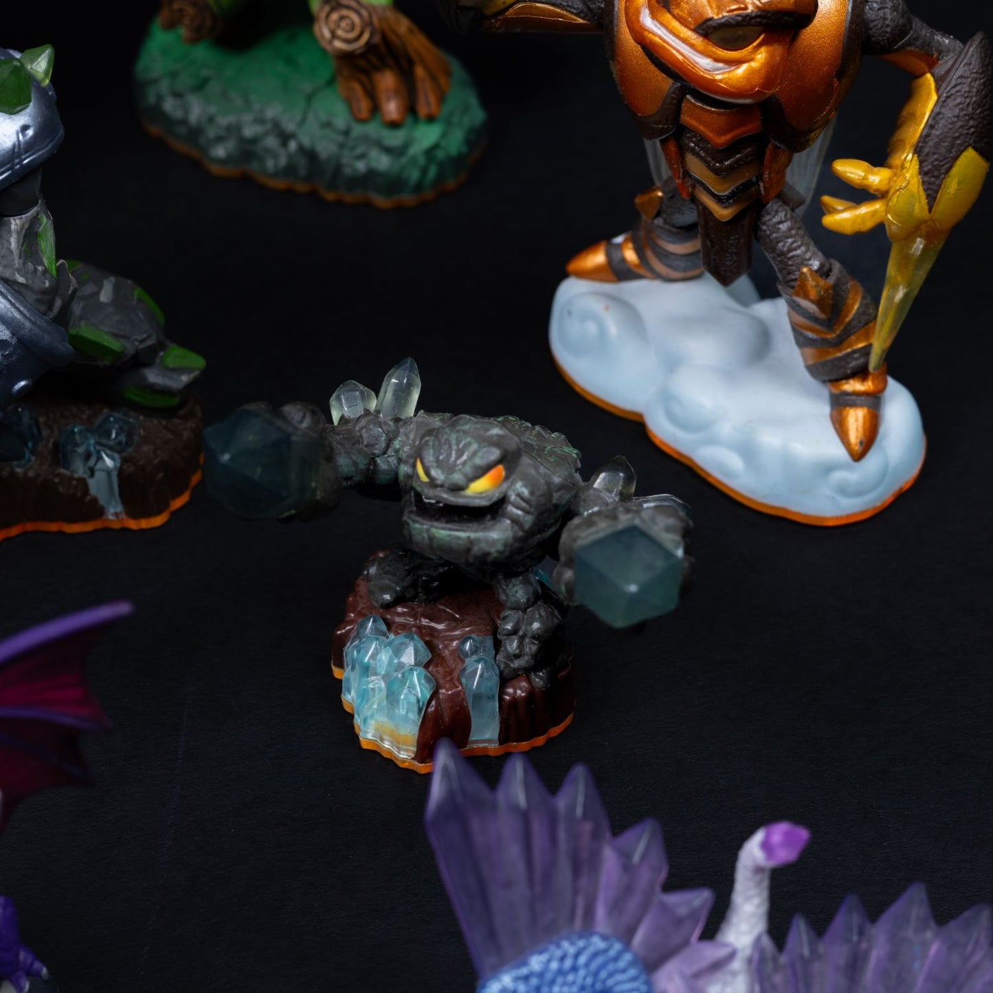 Skylanders - Activision - Sammlung - 15 Figuren mit Podest - Zustand Sehr gut