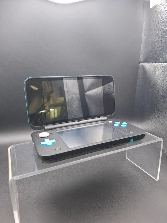 Nintendo 2DS Xl Schwarz Blau - Gebraucht mit Zubehör