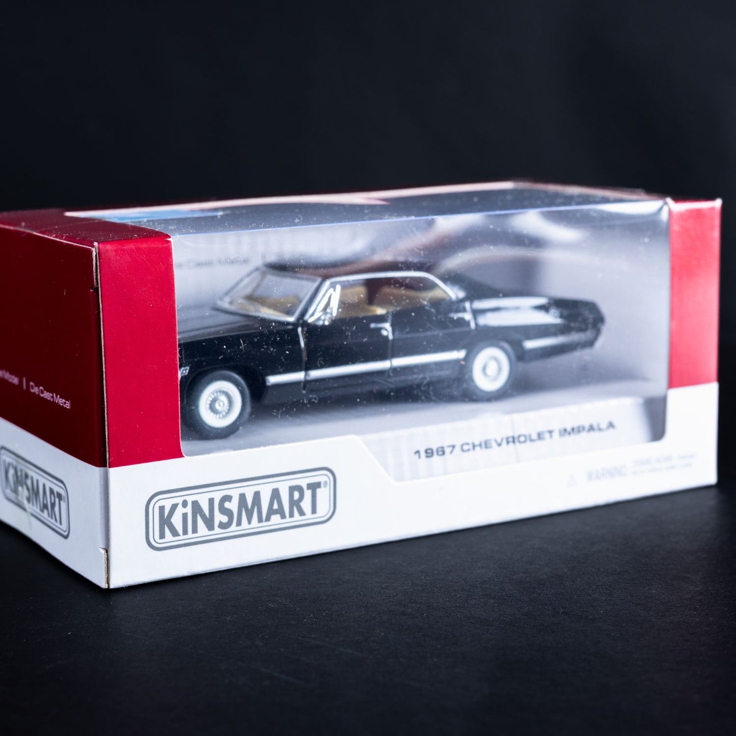 1967 Chevrolet Impala - Kinsmart Diecast Standmodell - Maßstab 1:43