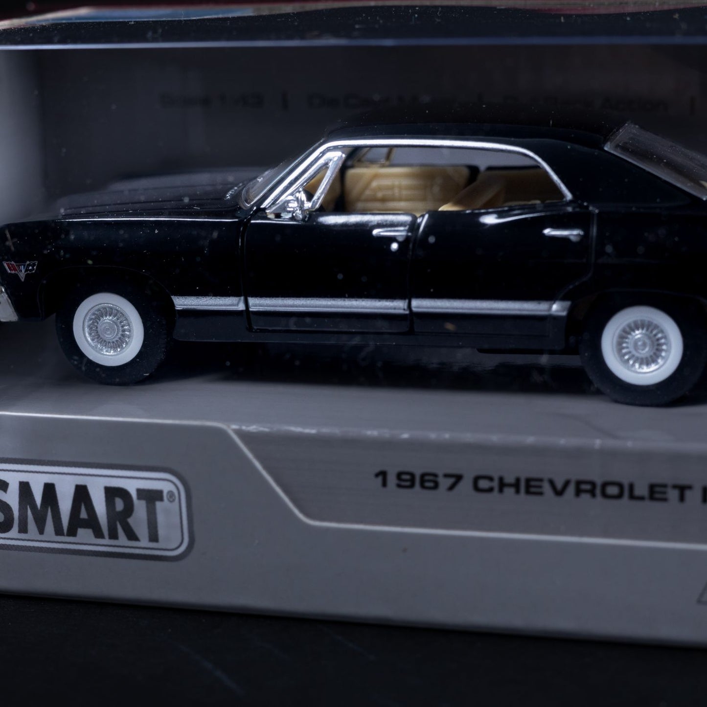 1967 Chevrolet Impala - Kinsmart Diecast Standmodell - Maßstab 1:43