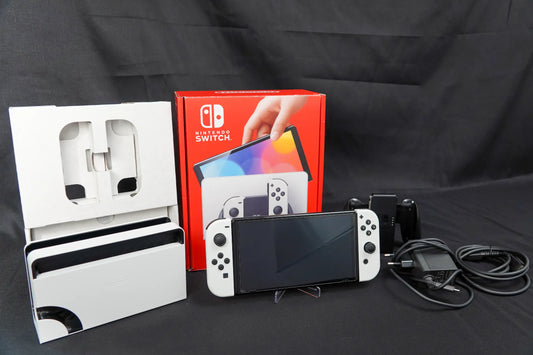 Nintendo Switch OLED Weiß -  Gebraucht in OVP (ohne Handgelenkschlaufe)