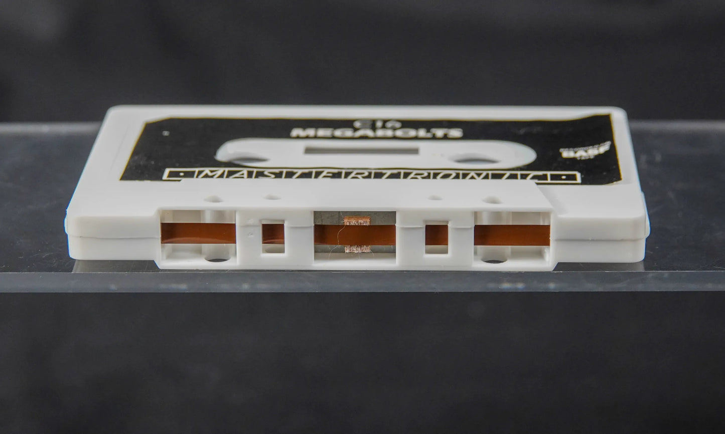 Megabolts - Retro Spiel für C16 Commodore 16 / Plus 4 - CiB - Englisch Gebraucht