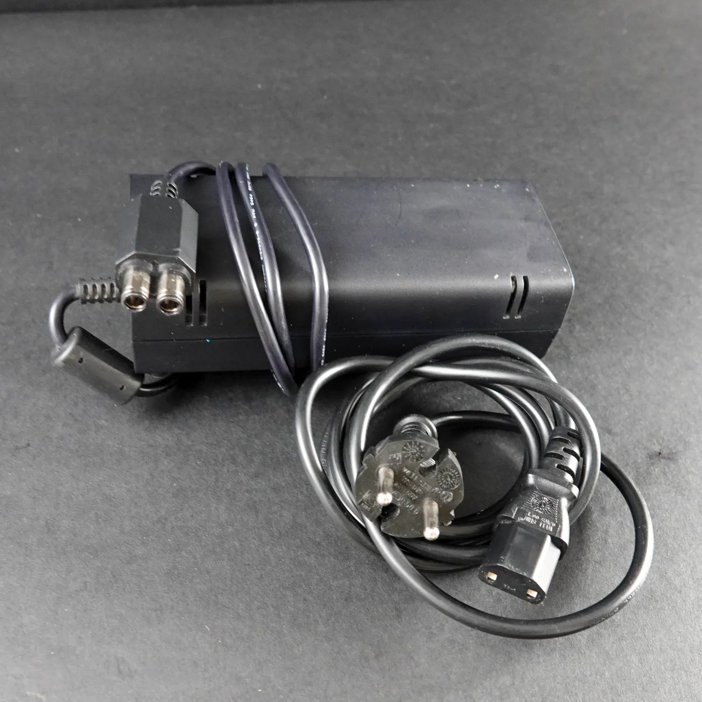 XBOX 360 S Konsole - Model 1439 - mit Zubehör: Controller + Kinect