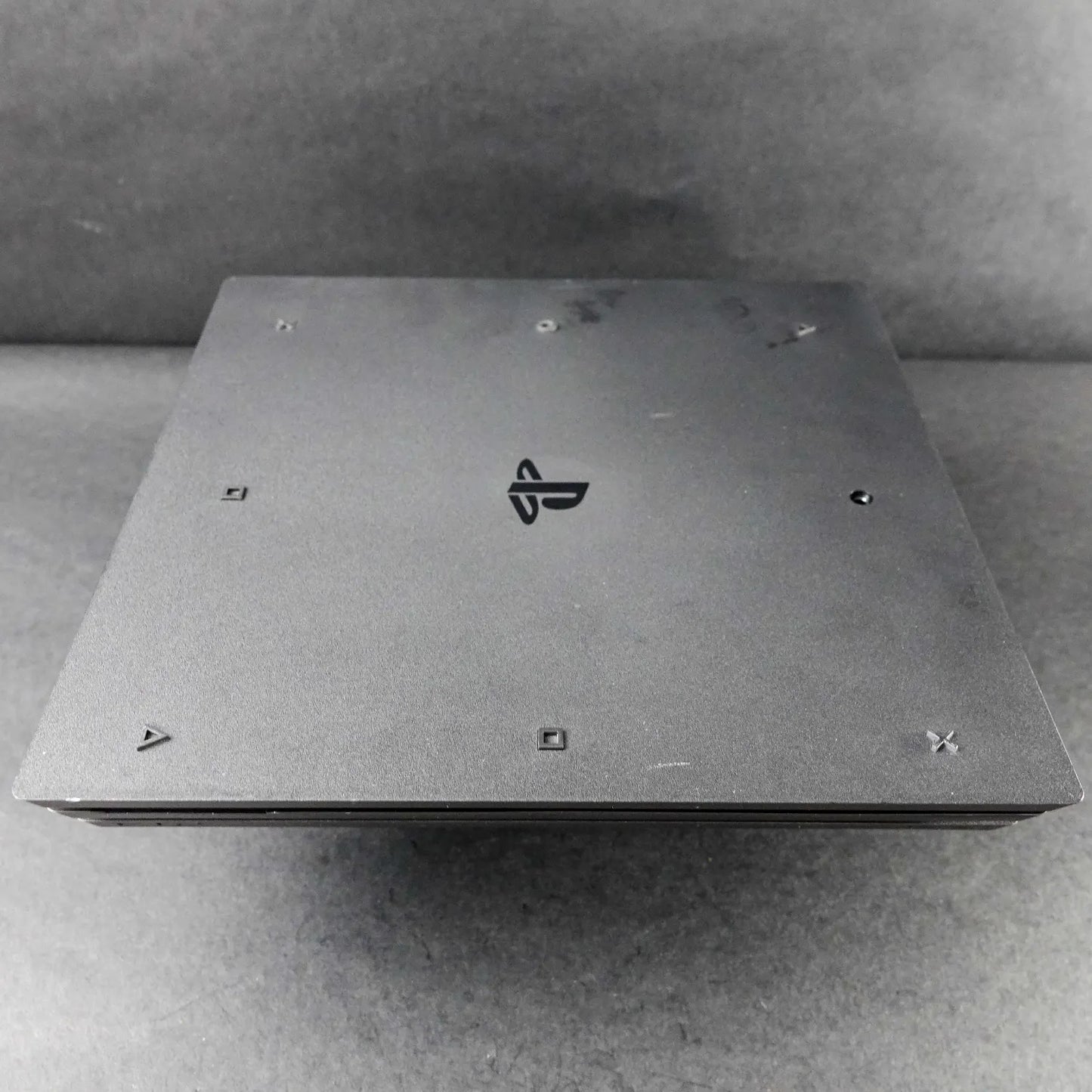 Playstation 4 PRO / PS4 mit 2 Controllern - Funktion getestet