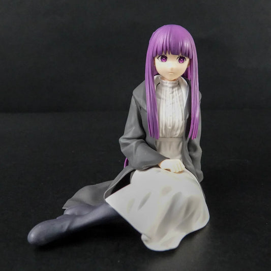 Frieren Statue - Fern (sitzend) - PVC Figur - Neuwertig mit OVP