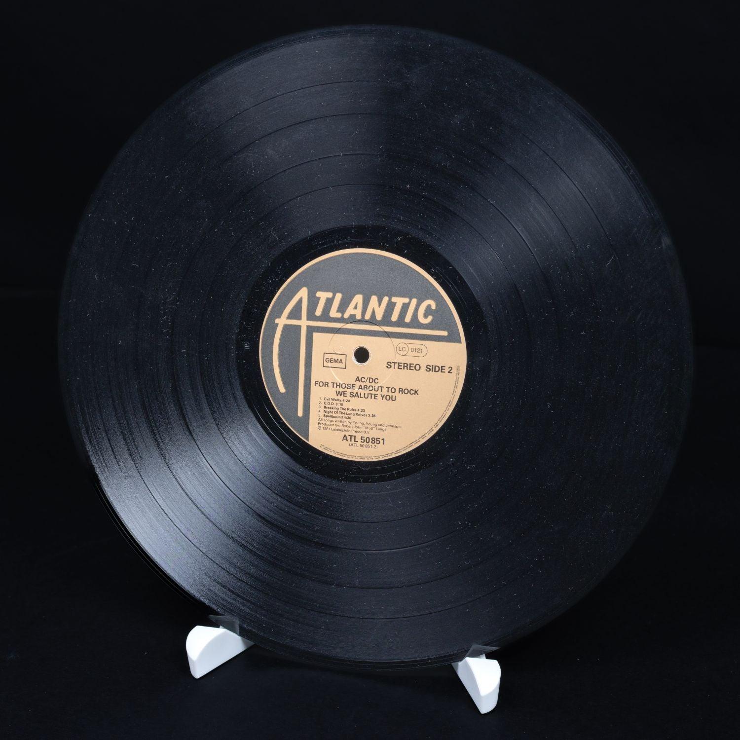acdc-for-those-about-to-rock-we-salute-you-vinyl-lp-12-vg-vg-5 - Utopia Collectibles