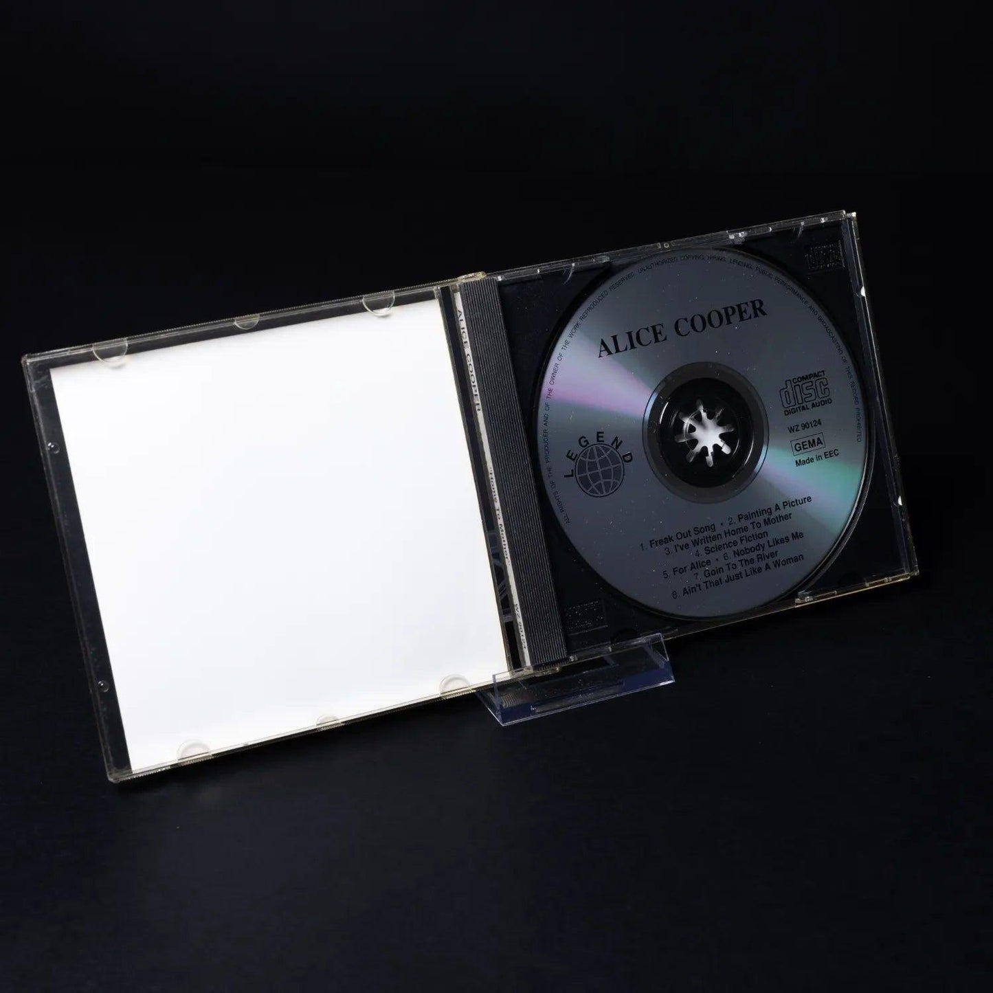 alice-cooper-legend-compilation-cd-1993-8-tracks-wz-90124-3 - Utopia Collectibles