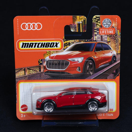 audi-e-tron-fuer-sammler-standmodell-mattel-matchbox-164-ovp-1 - Utopia Collectibles