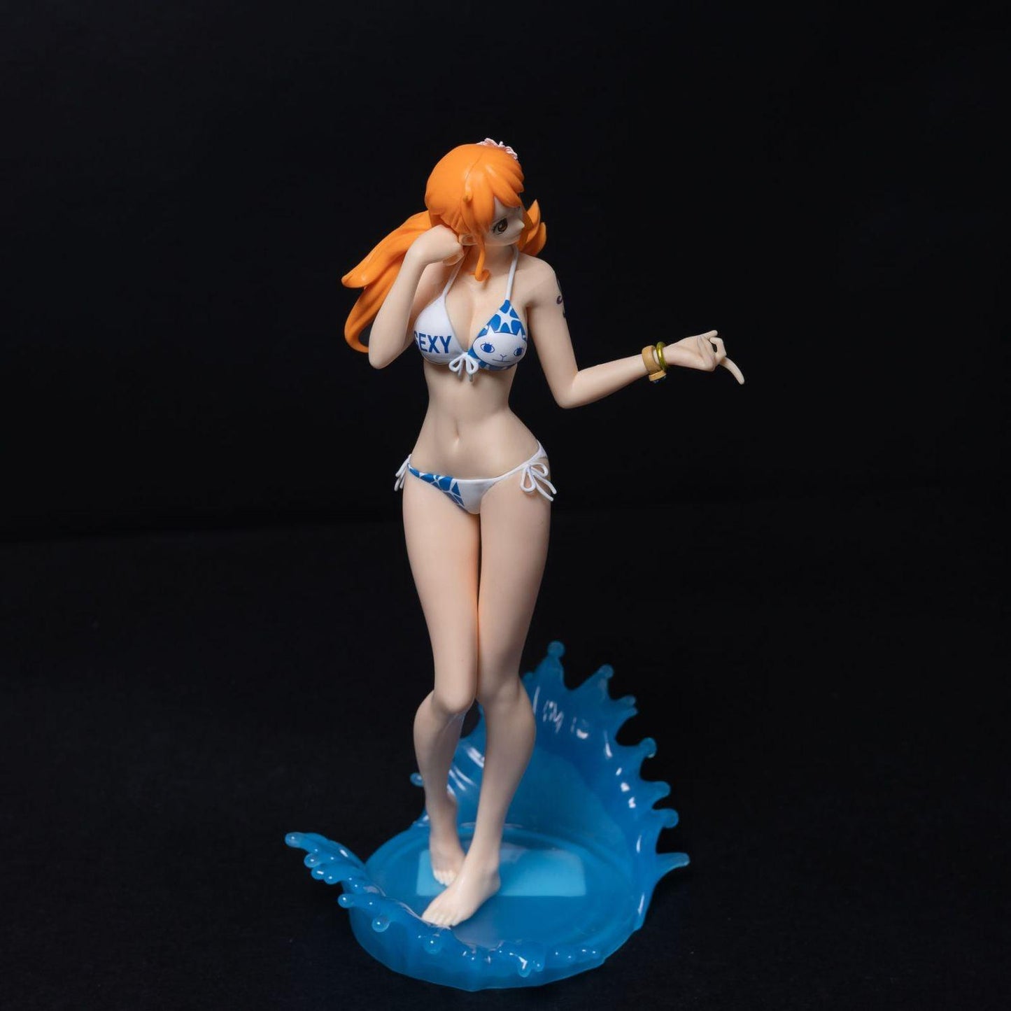 bandai-spirits-one-piece-glitter-glamours-splash-style-nami-statue-23-cm-3 - Utopia Collectibles