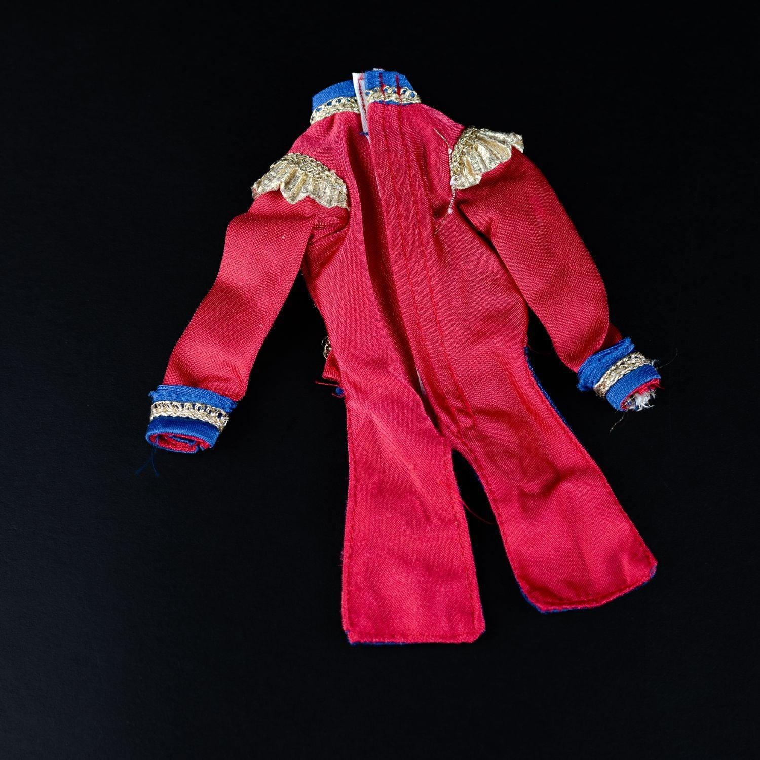 barbie-kleidungs-konvolut-unvollstaendige-outfits-fuer-ken-gebraucht-3 - Utopia Collectibles