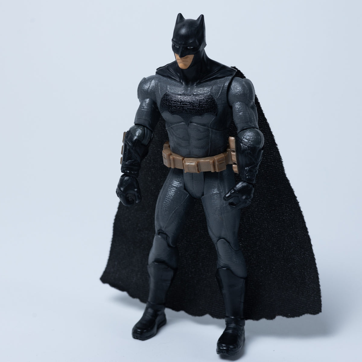 Batman Action Figur - Mit Textil Umhang - FGG66 / 1917HR2 - Zustand Sehr Gut