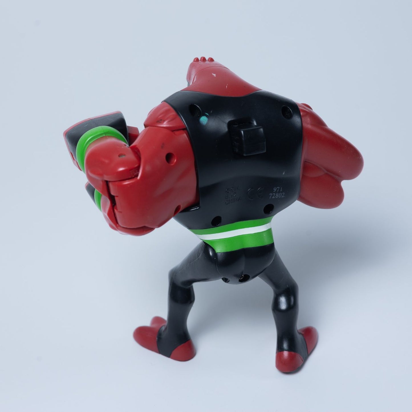 Ben 10 Omniverse - Krake (Four Arms) Action Figur - Mit Schlag-Funktion