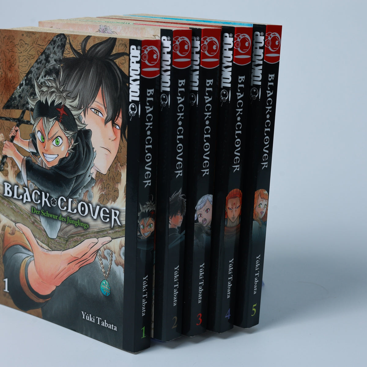 Black Clover - Band 1-5 - Tokyopop - Deutsch - Yûki Tabata - Manga - Sehr Gut