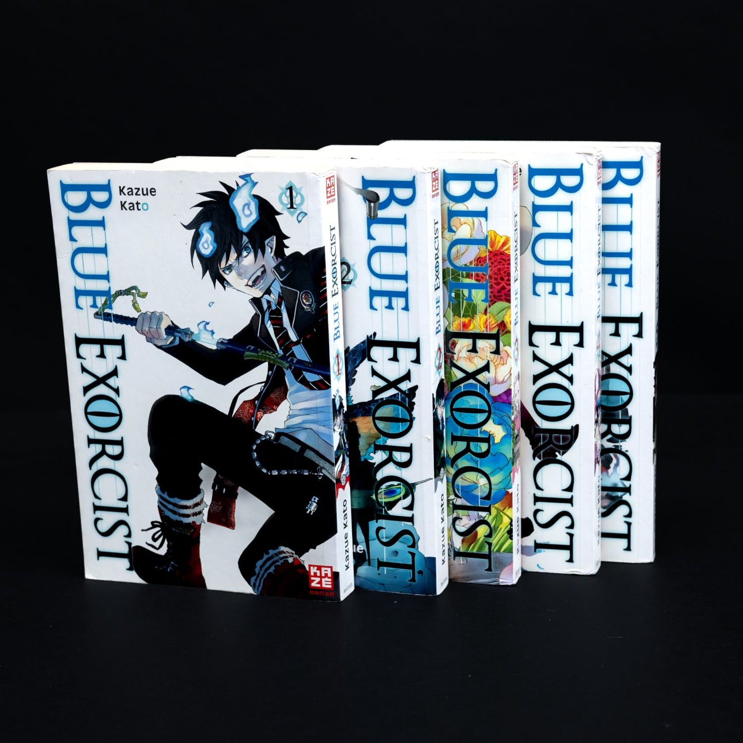 Blue Exorcist - Band 1-5 - KAZE Manga - 2009 - Deutsch - Sehr guter Zustand