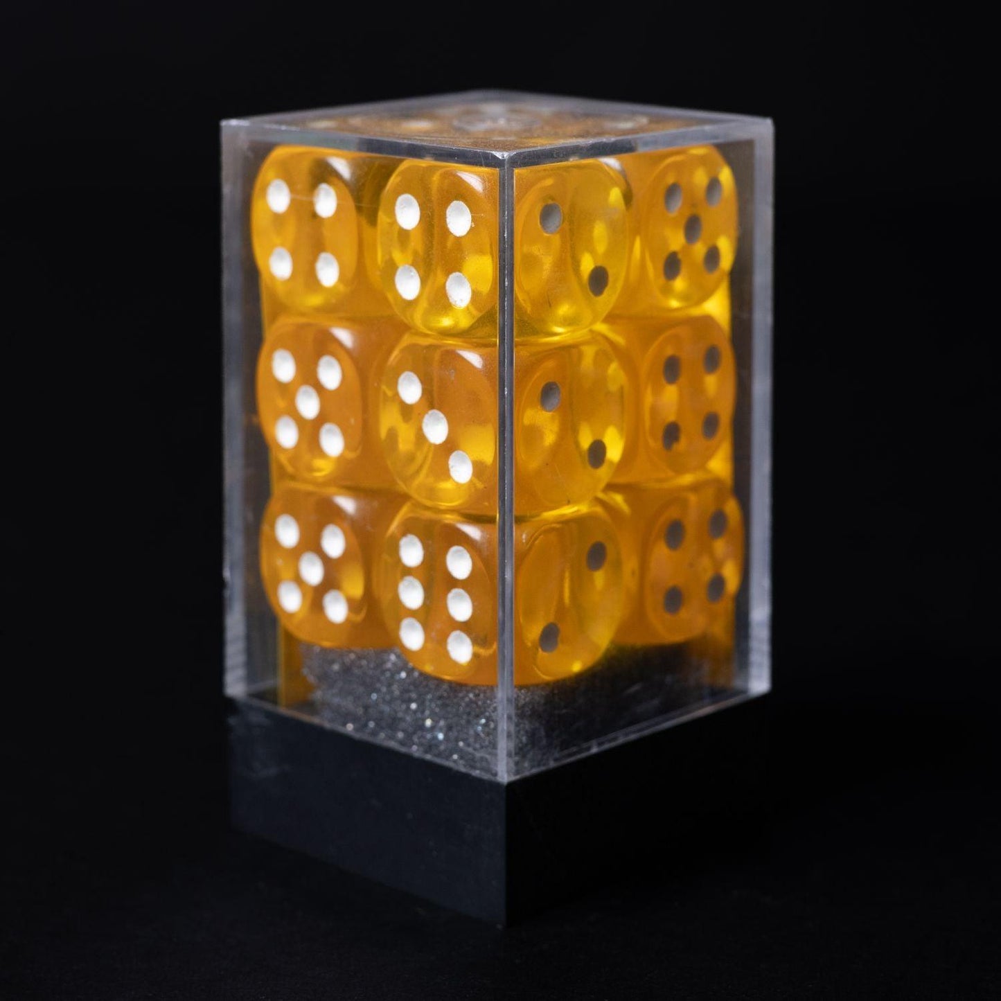 chessex-wuerfel-set-12-stueck-23602-w6-translucent-yellow-white-2 - Utopia Collectibles