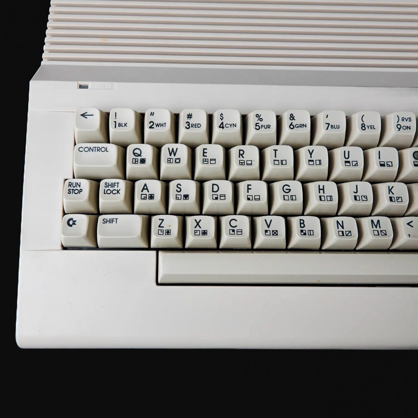 Commodore 64 / C64 Brotkasten in Styropor Inlay und OVP - MATCHING NUMBERS
