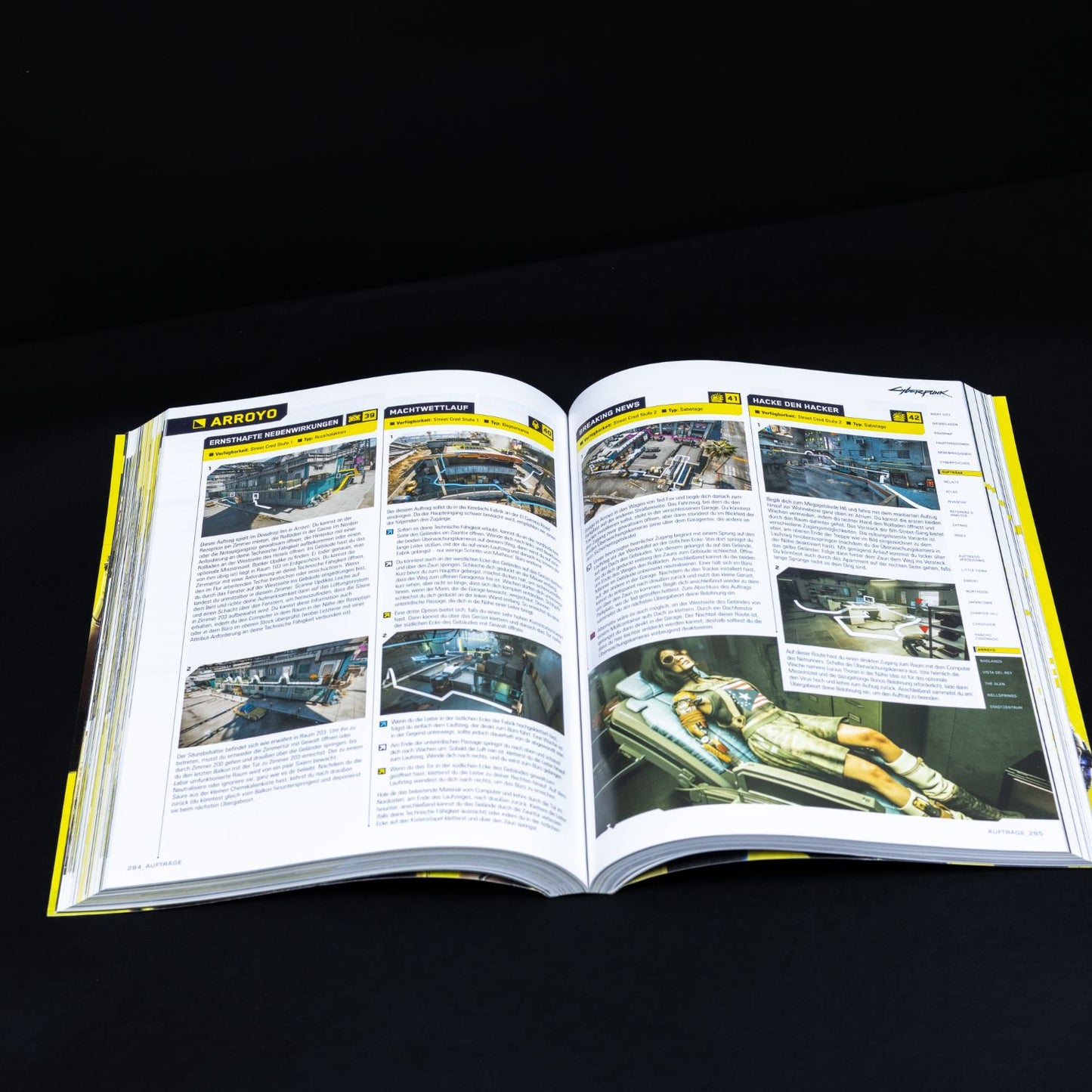 Cyberpunk 2077 Offizielles Buch - Piggyback Spieleberater - Dutsch - Neuwertig