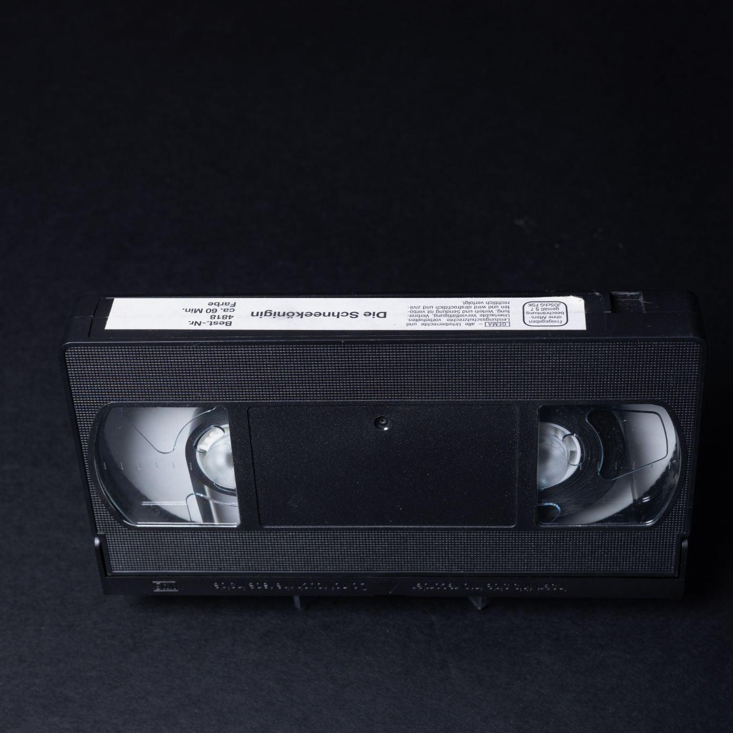 die-schnee-koenigin-vhs-united-video-4818-raritaet-deutsch-gebraucht-3 - Utopia Collectibles