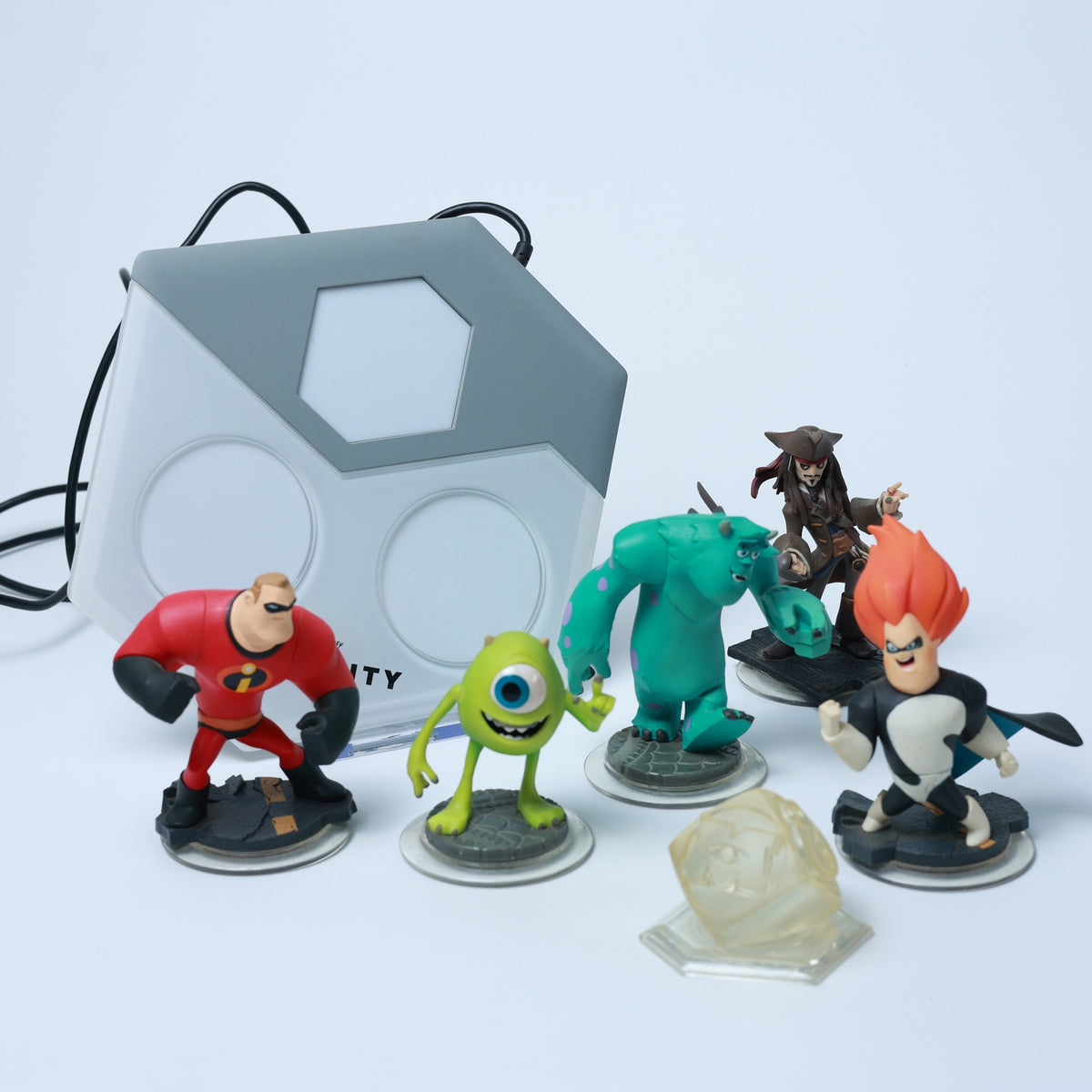 Disney Infinity Nintendo Wii - Base mit 5 Figuren (ohne Spiel) - Zust. Sehr Gut