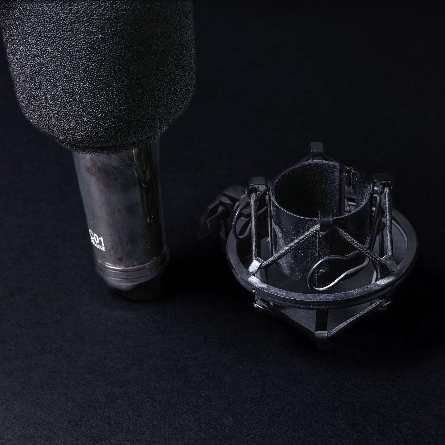 fame-c01-deluxe-grossmembran-kondensator-mikrofon-gebraucht-mit-spinne-3 - Utopia Collectibles