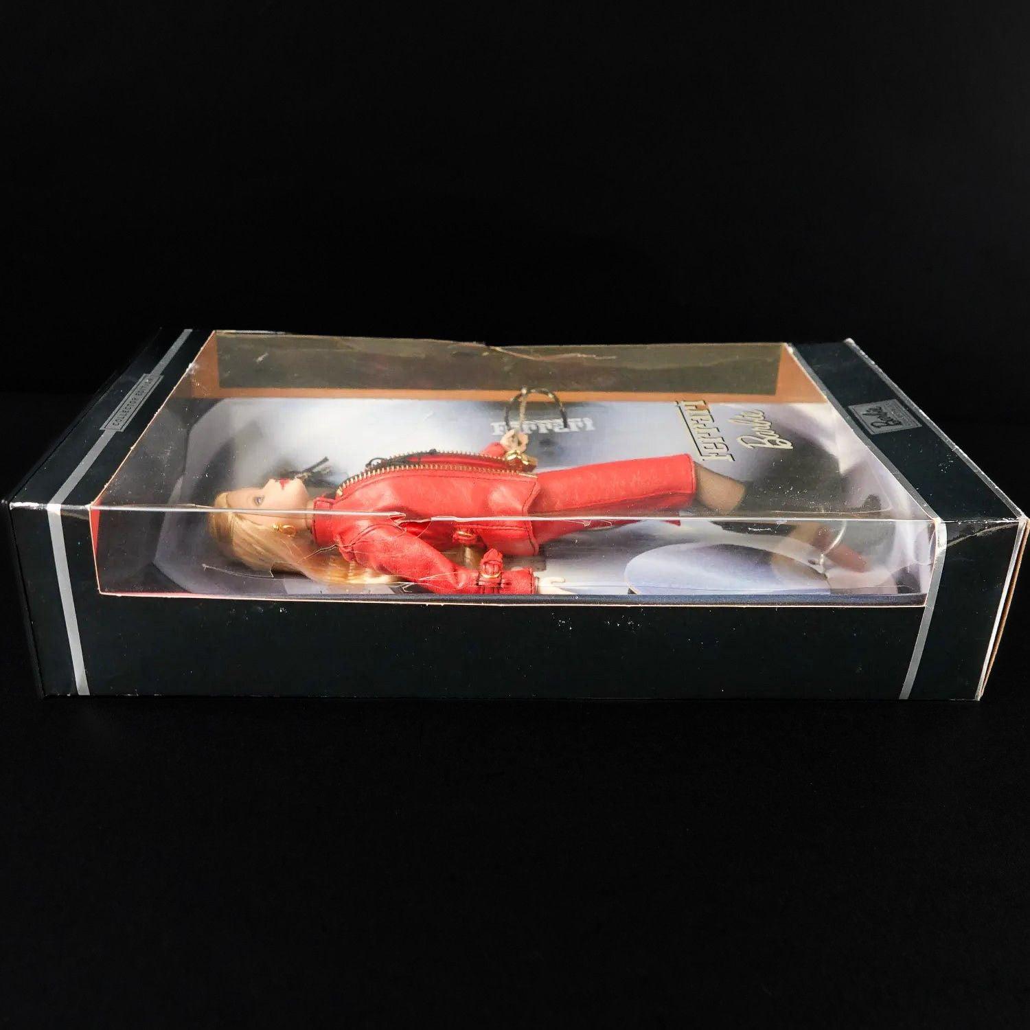 ferrari-barbie-mattel-puppe-modell-28534-collecter-edition-2000-ovp-3 - Utopia Collectibles