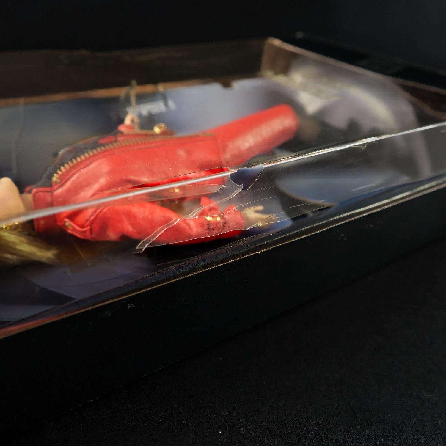 ferrari-barbie-mattel-puppe-modell-28534-collecter-edition-2000-ovp-7 - Utopia Collectibles
