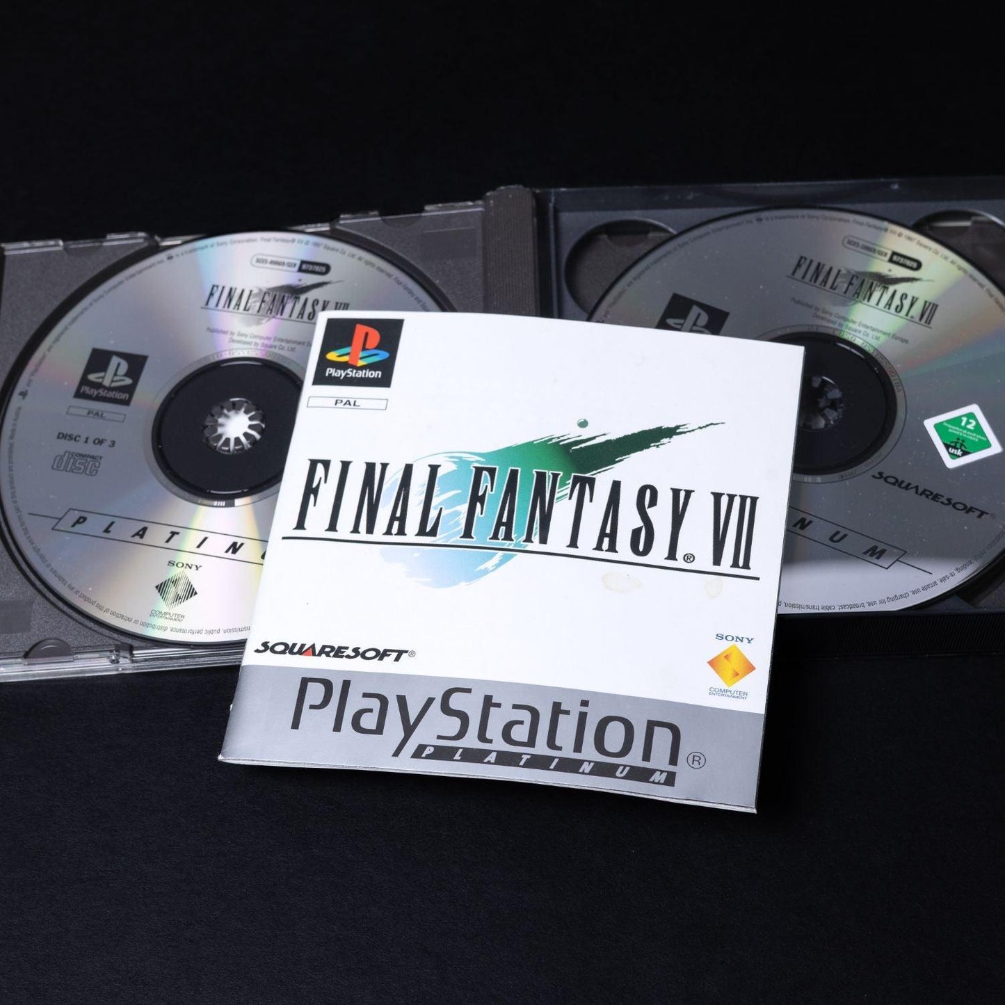 final-fantasy-vii-playstation-ps1-platinum-cib-pal-zustand-sehr-gut-3 - Utopia Collectibles