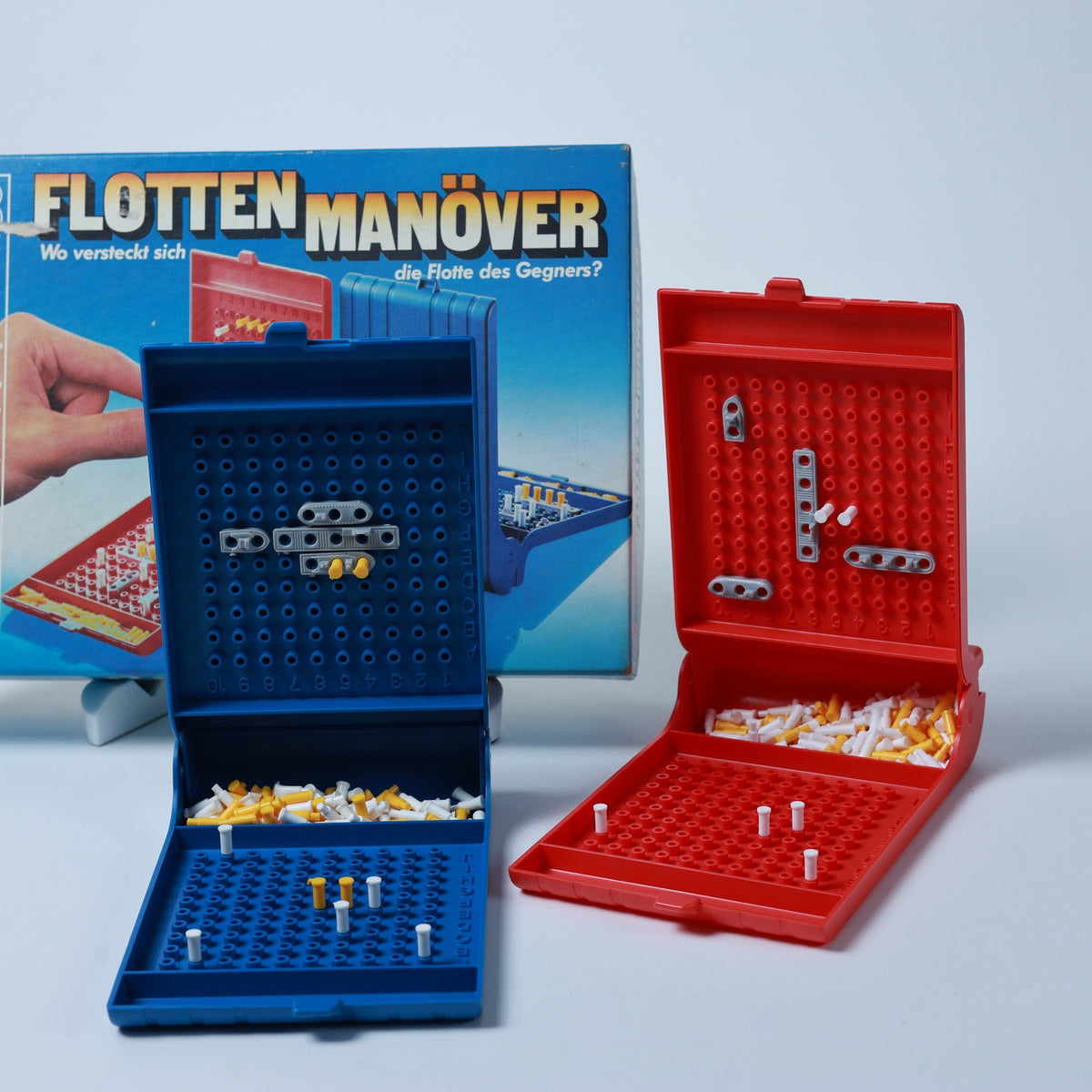 Flotten Manöver - MB Spiele - Brettspiel für 2 Spieler Ab 8 Jahren - Zustand Gut