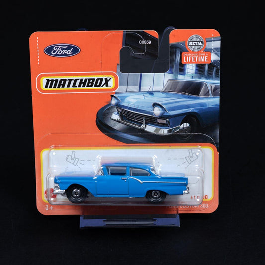 ford-custom-300-sammler-standmodell-matchbox-164-ovp-1 - Utopia Collectibles