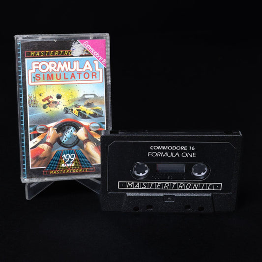 formula-1-simulator-commodore-16-c16-plus-4-kassette-cib-gebraucht-1 - Utopia Collectibles