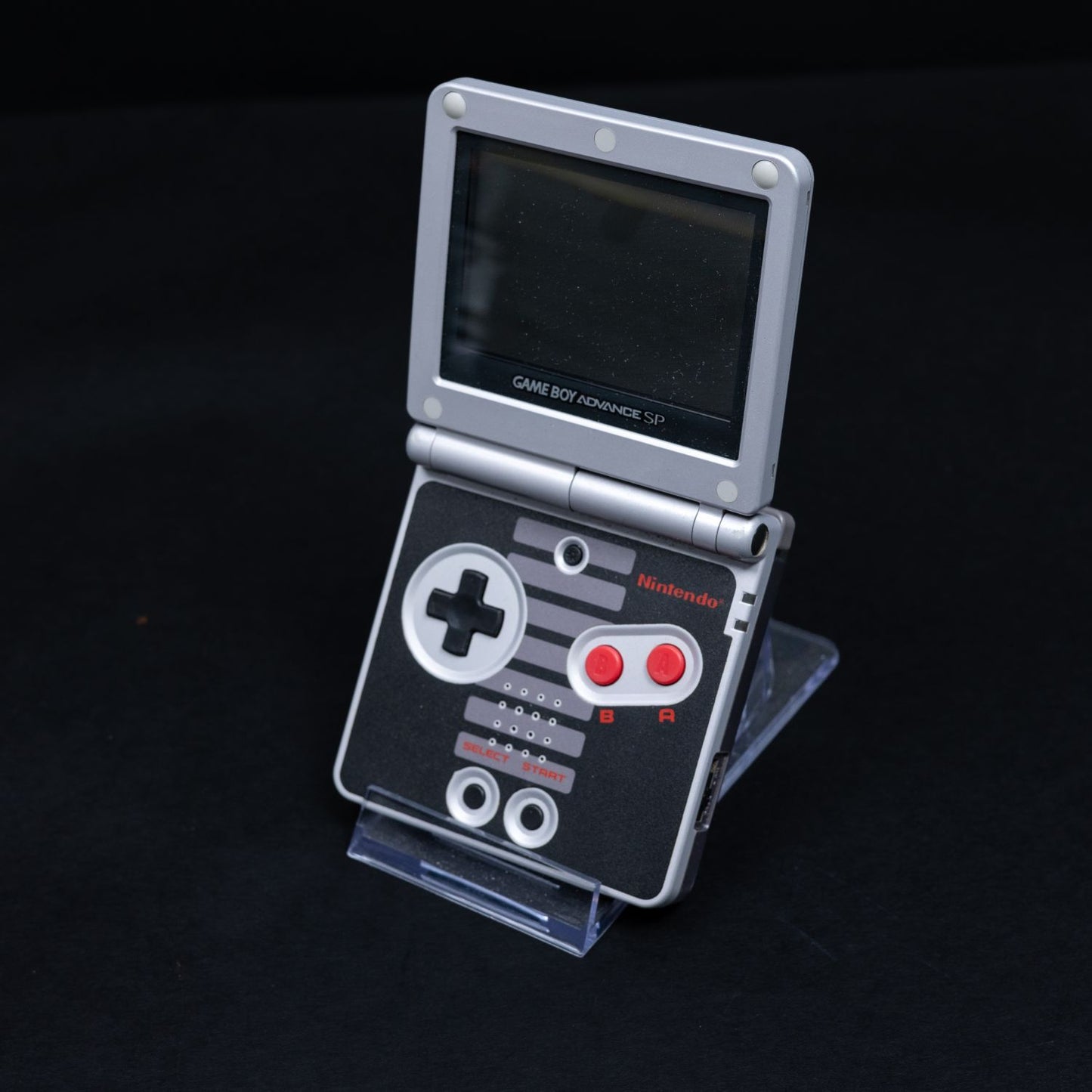Game Boy Advance SP (AGS-001) PAL - NES-Design - Funktioniert - Zustand Gut