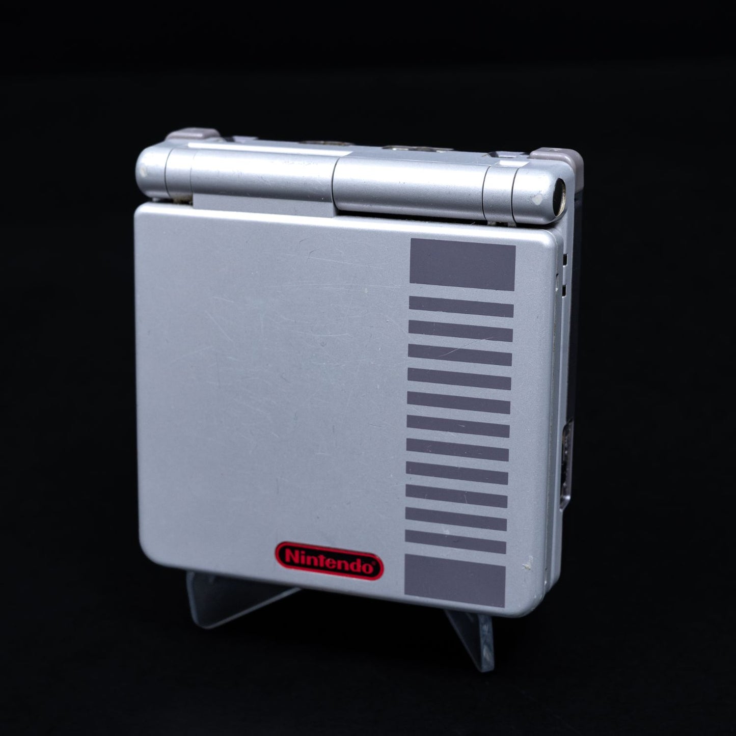 Game Boy Advance SP (AGS-001) PAL - NES-Design - Funktioniert - Zustand Gut