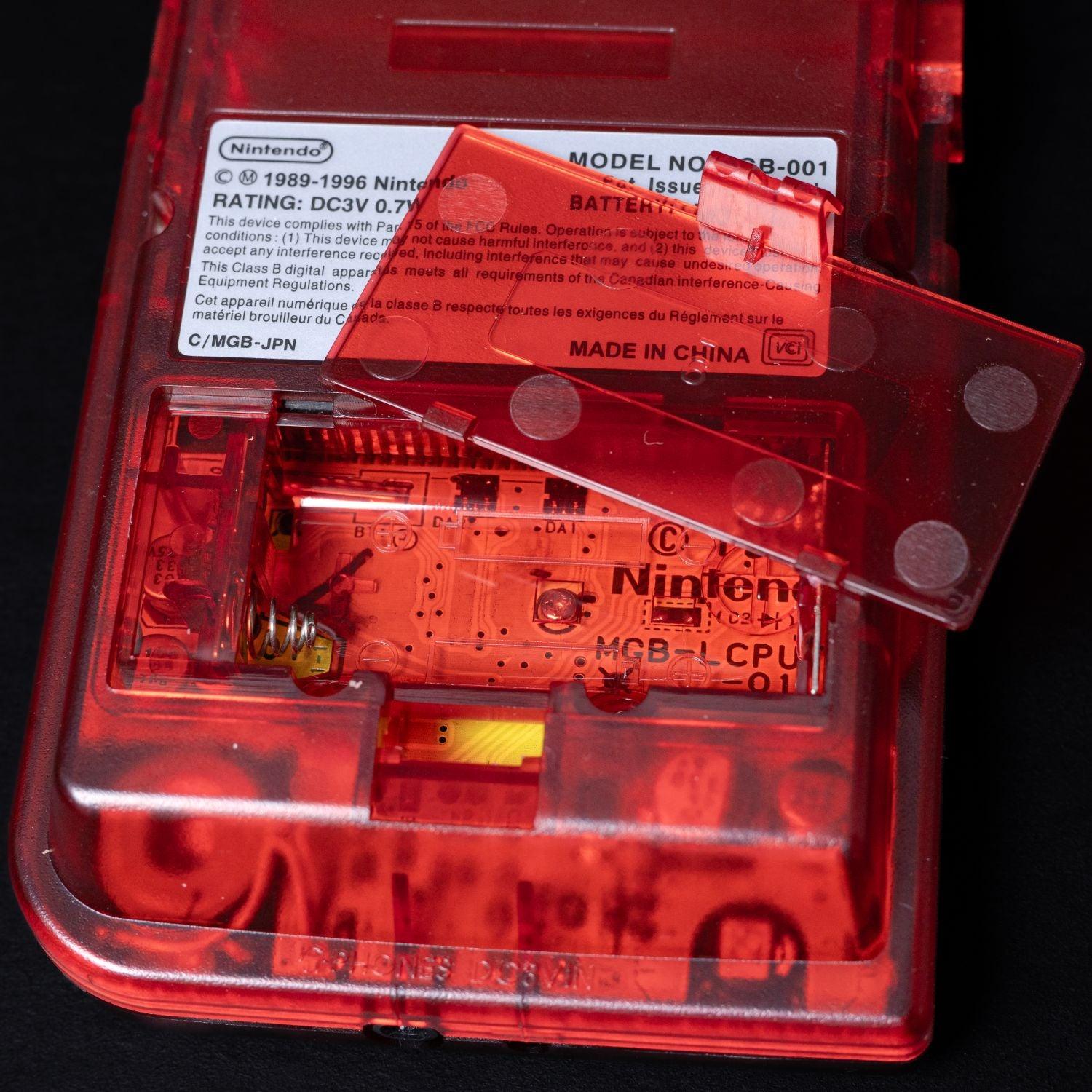 gameboy-pocket-mgb-001-transparent-rot-gehaeuse-display-erneuert-4 - Utopia Collectibles