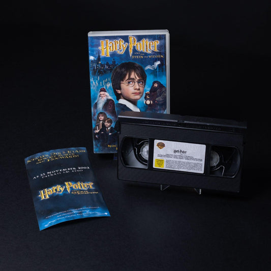 harry-potter-und-der-stein-der-weisen-vhs-mit-original-kino-flyer-deutsch-1 - Utopia Collectibles