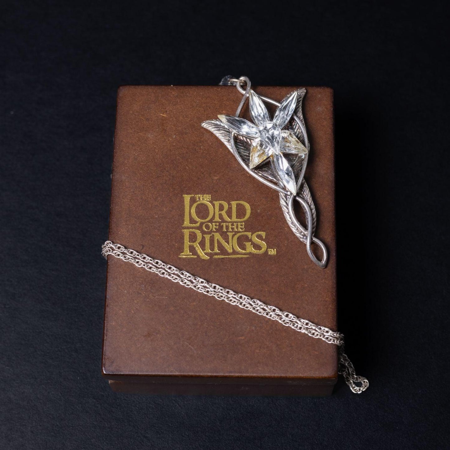 herr-der-ringe-arwens-abendstern-925-silber-anhaenger-nlp-inc-mit-holz-box-3 - Utopia Collectibles