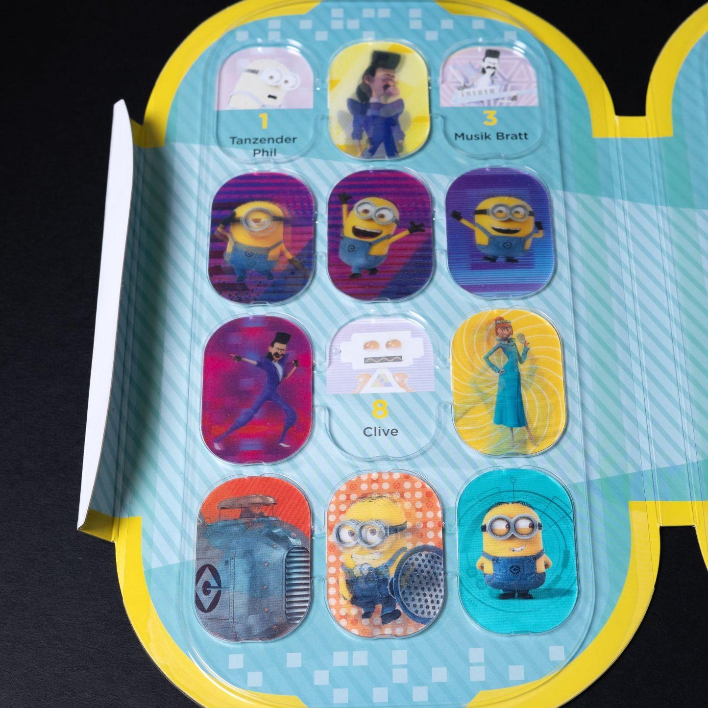 ich-einfach-unverbesserlich-3-sammelalbum-mit-26-von-36-lenticular-karten-4 - Utopia Collectibles