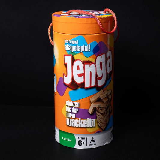 jenga-das-original-stapelspiel-in-runder-dose-vollstaendig-zustand-sehr-gut-1 - Utopia Collectibles