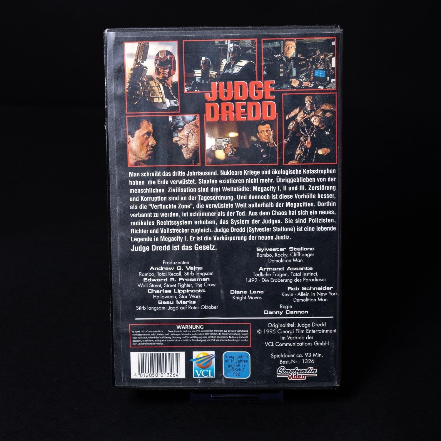 judge-dredd-1995-vcl-vhs-big-box-mit-kinoticket-popcorn-tuete-top-zustand-3 - Utopia Collectibles