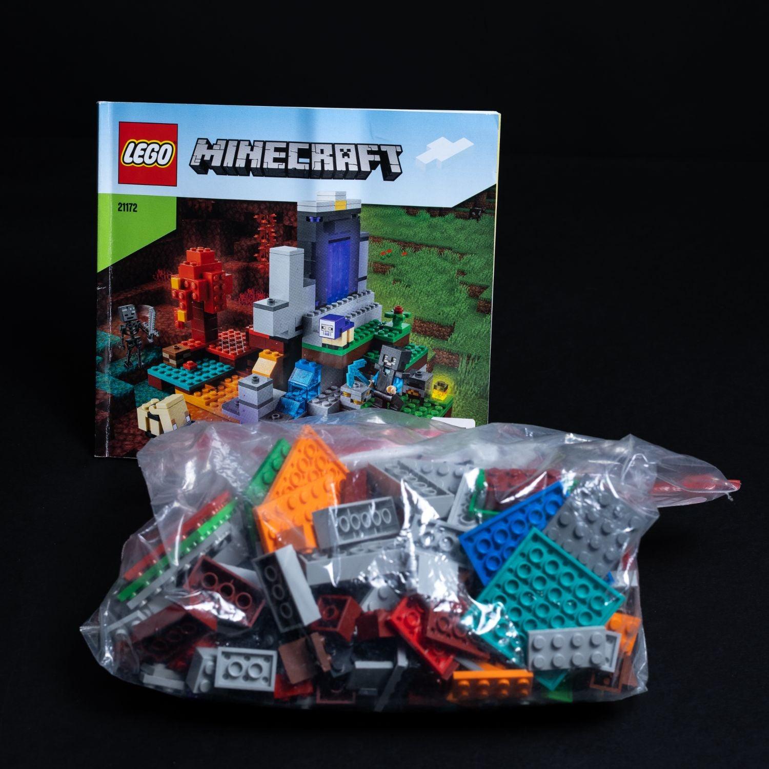 lego-minecraft-das-zerstoerte-portal-nr-21172-vollstaendig-mit-anleitung-1 - Utopia Collectibles