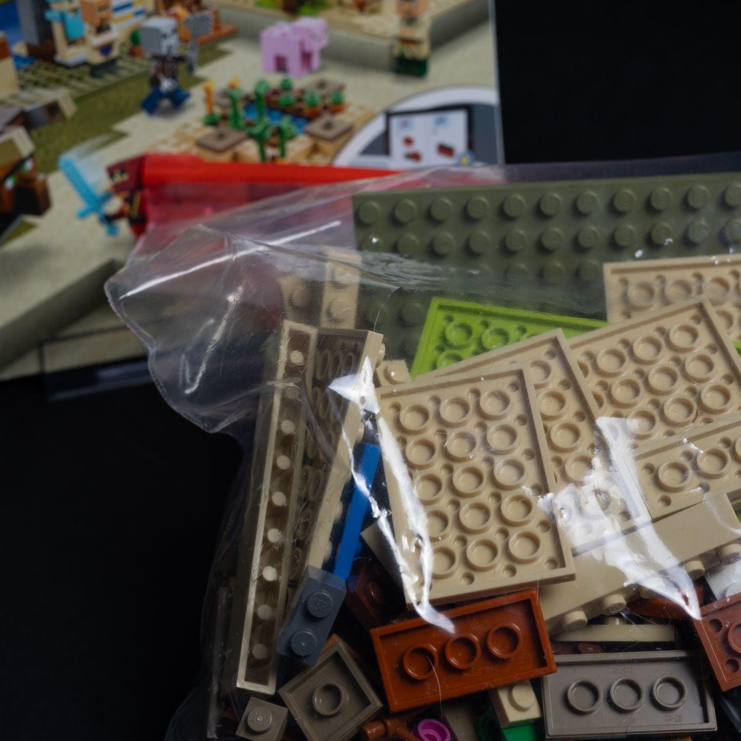 lego-minecraft-der-illager-ueberfall-nr-21160-vollstaendig-mit-anleitung-2 - Utopia Collectibles