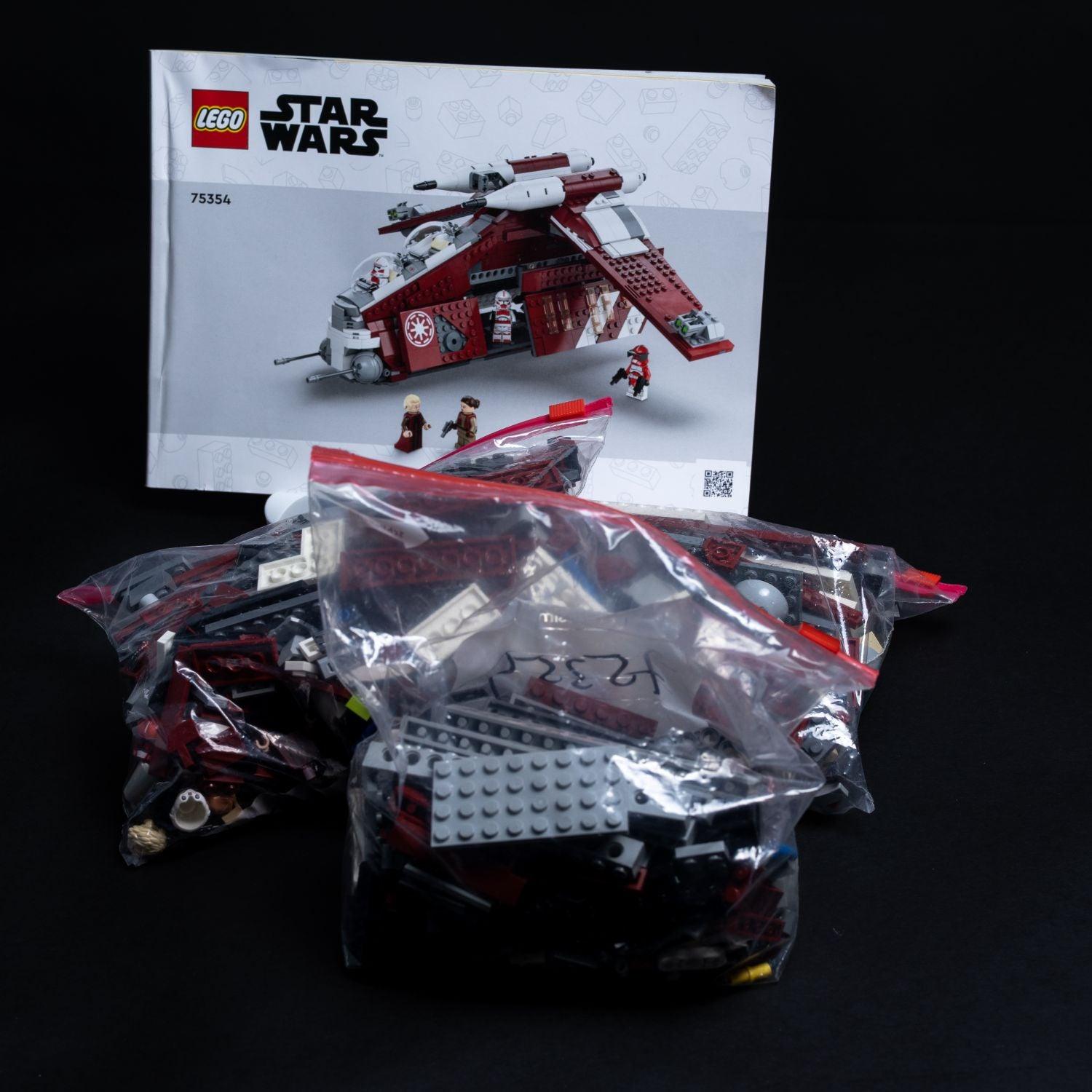 lego-star-wars-gunship-der-coruscant-wachen-75354-vollstaendig-anleitung-1 - Utopia Collectibles