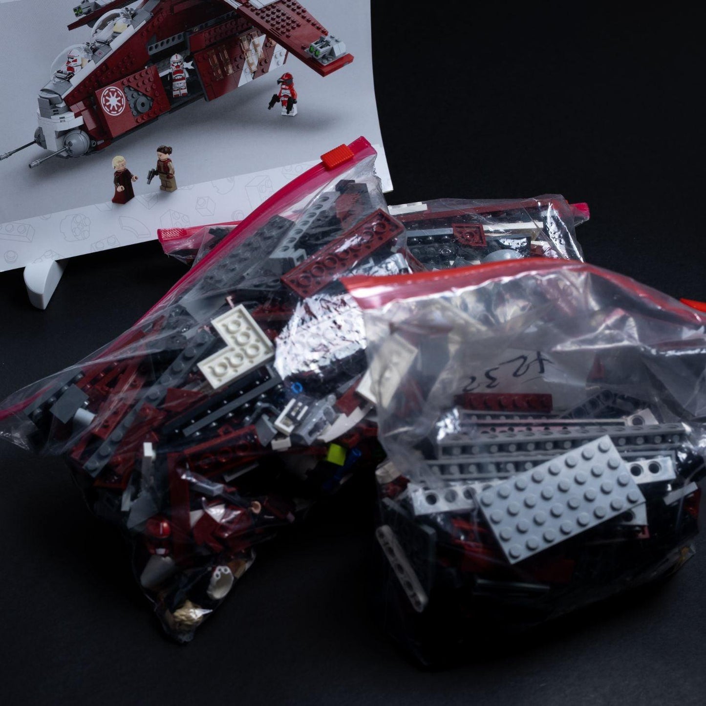 lego-star-wars-gunship-der-coruscant-wachen-75354-vollstaendig-anleitung-2 - Utopia Collectibles