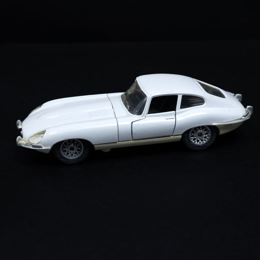 Majorette - Jaguar E - Stand-Modell - Maßstab 1:24 - Weiß