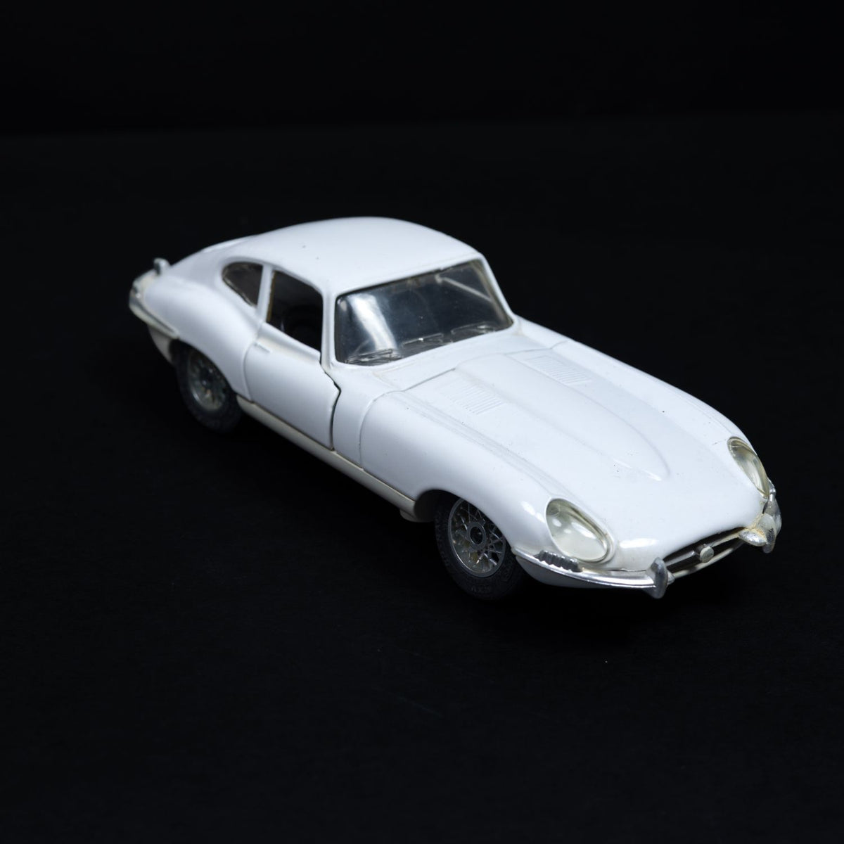 Majorette - Jaguar E - Stand-Modell - Maßstab 1:24 - Weiß